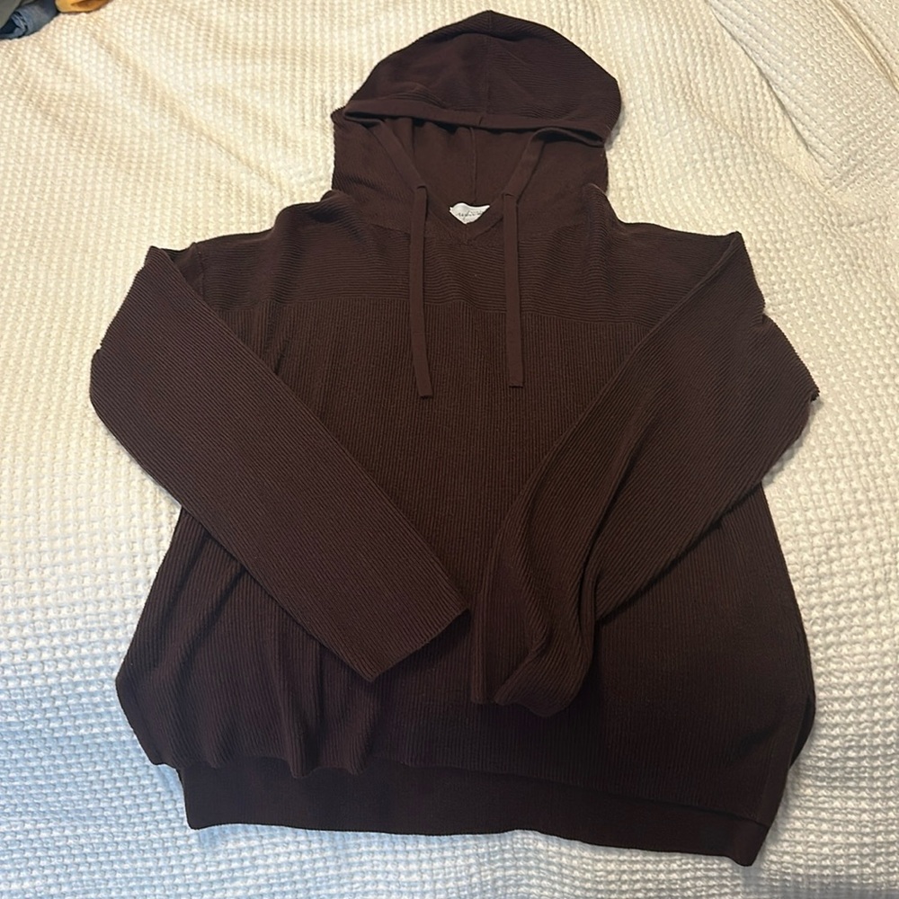 Soma Weekend knit hoodie. Wine colored. Size L. Good condition.